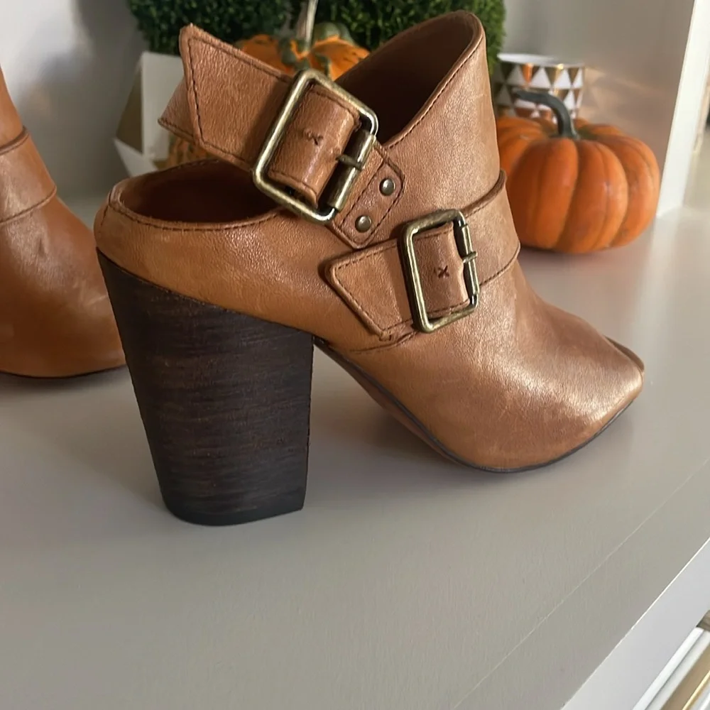 TRASK bison leather peep toe shoes - Picture 2 of 7